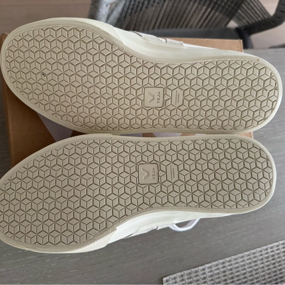 NWT Veja Campo Low Top Sneakers size 9 - Picture 3 of 4